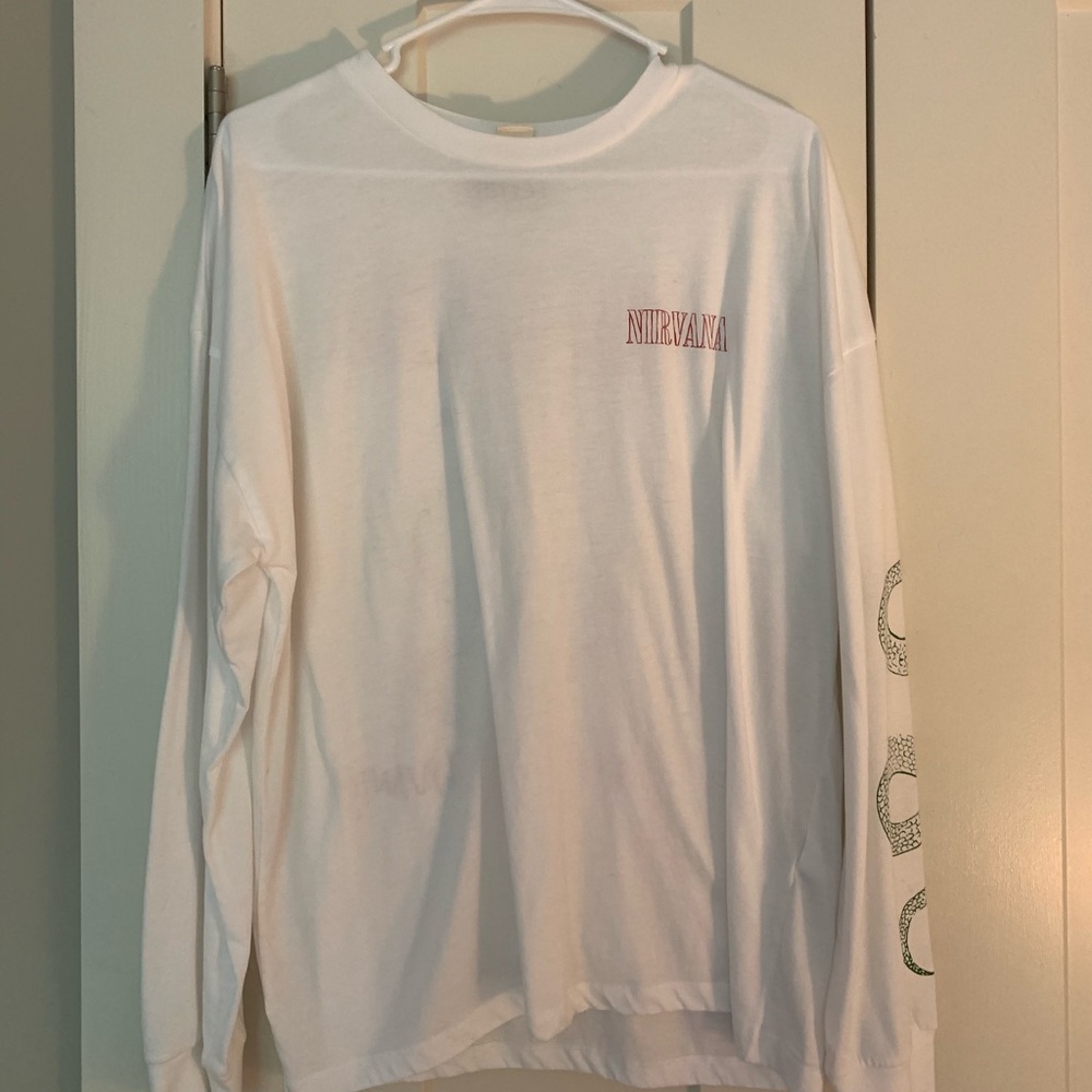 NWOT NIRVANA BAND TEE ⚡️